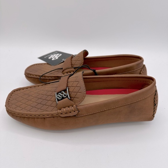 ROCAWEAR Boys Brown Slip-On Driving Shoe Loafers NWT | Size 4.5 - Picture 1 of 11